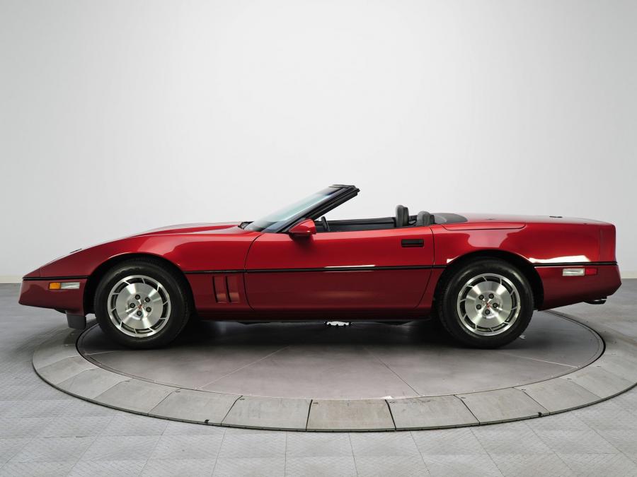  Chevrolet Corvette Convertible 1986 года  (фото 22 из 23)